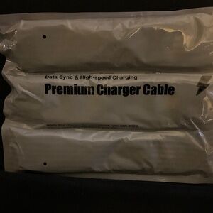 NWOT Apple MiFi certified 5 foot nylon charger 3 pack blue and black
